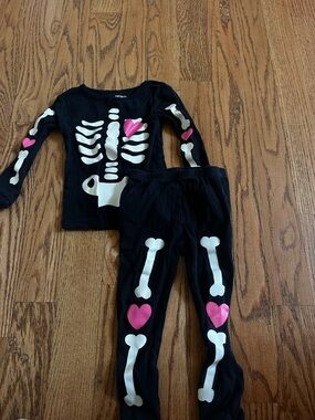 Carters Children's Black Skeleton Pajama Set with Pink Hearts